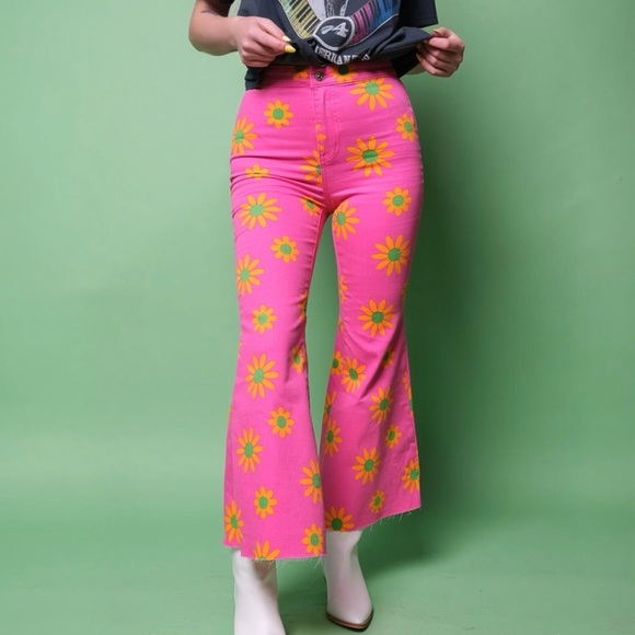 We The Free Youthquake Crop Flare Jeans Sz 31 Floral Print Pink Retro Pants - Picture 1 of 11